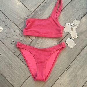 Good American Swimsuit NWT
Size 00/0